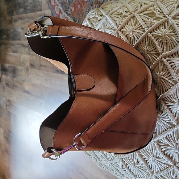 Purse - Picture 2 of 3